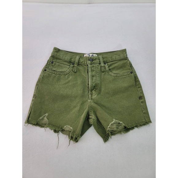 We the Free‎ Shorts Womens 24 Green Distressed Frayed Hem Preppy - Picture 1 of 5